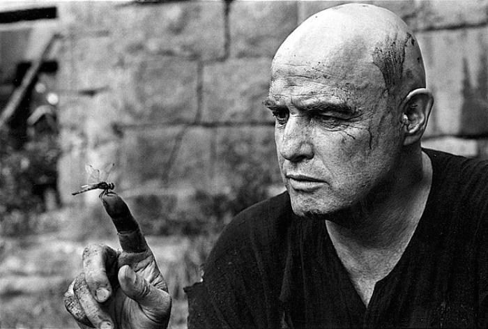 mary ellen mark Marlon Brando sur le tournage d'Apocalypse Now Francis Ford Coppola V1 1976.jpg