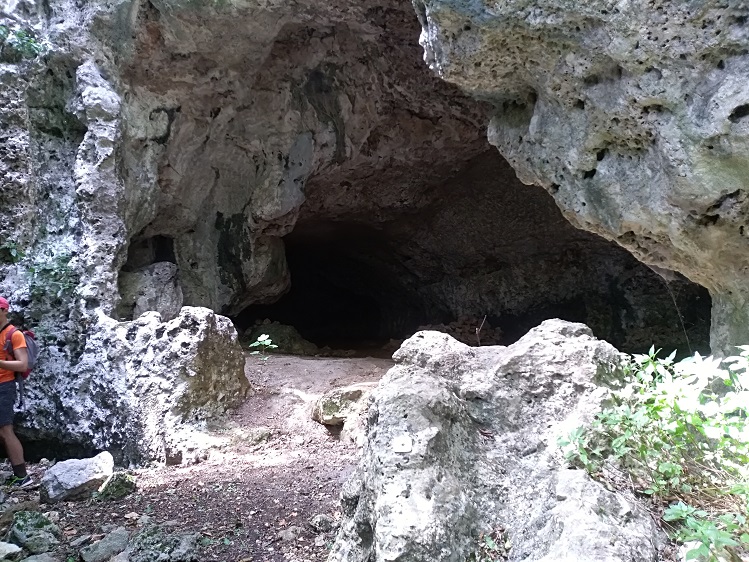 grotta.jpg